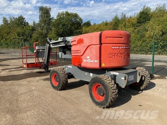 SkyJack SJ46AJ Zglobne podizne platforme