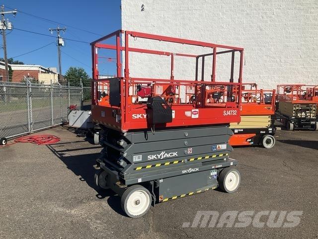 SkyJack SJ4732 Škaraste platforme