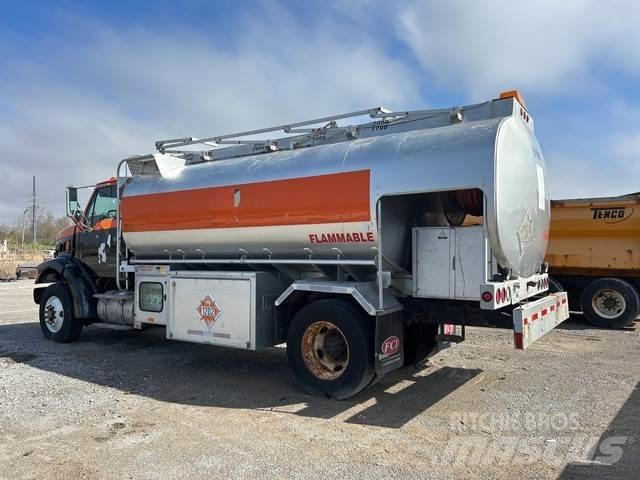 Sterling L7500 Kamioni cisterne