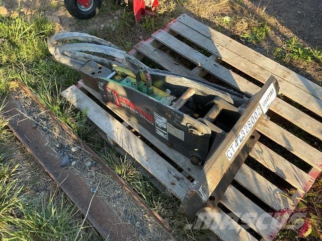 Striker TNB-1M Čekići