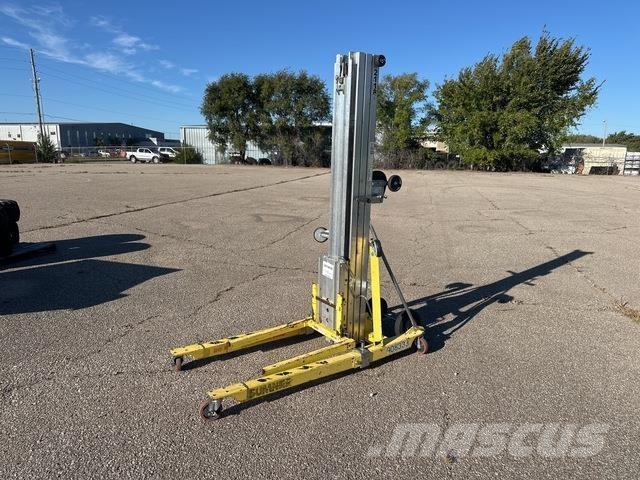 Sumner 2118 Utovorne dizalice, vitla i dizala za materijal