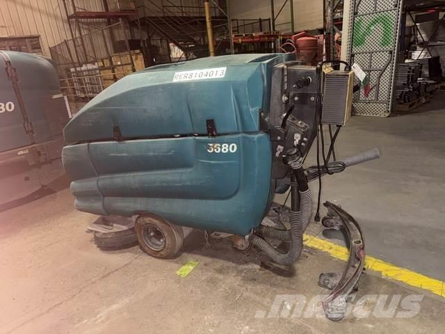 Tennant 5680 Strojevi za čiščenje i ribanje podova