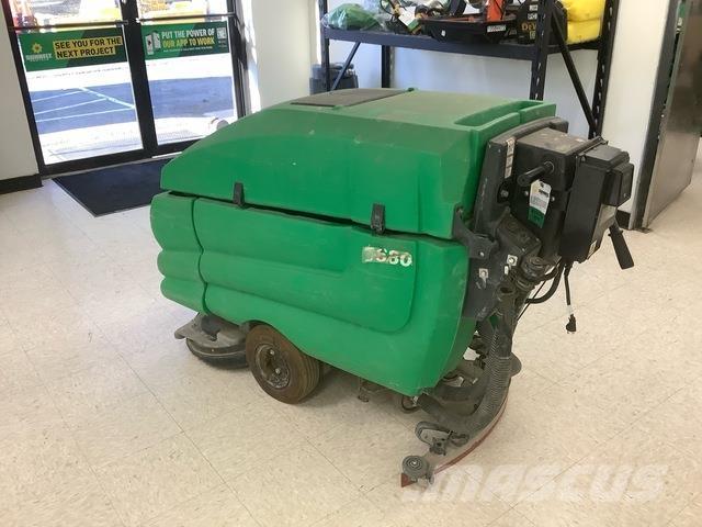 Tennant 5680 Strojevi za čiščenje i ribanje podova