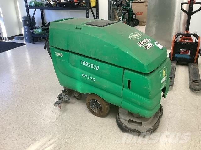 Tennant 5680 Strojevi za čiščenje i ribanje podova