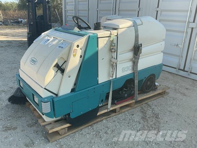 Tennant 8300 Strojevi za čiščenje i ribanje podova