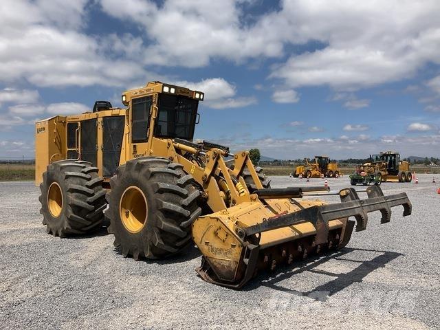 Tigercat 760B Strojevi za sječu stabala