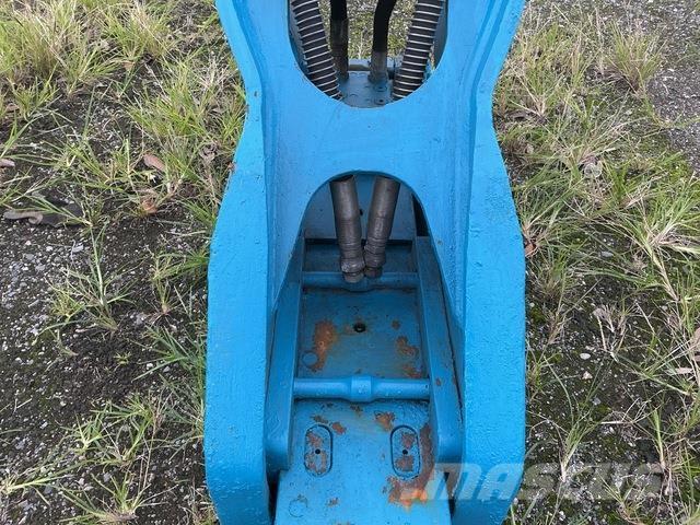 Toku TNB-7J Čekići