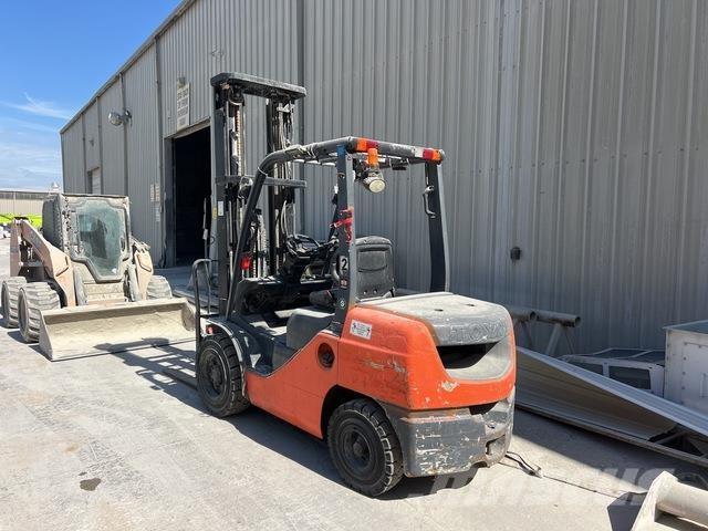 Toyota 8FDU32 Viličari - ostalo