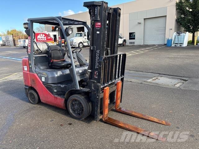 Toyota 8FGCU30 Viličari - ostalo