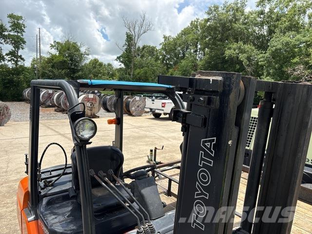 Toyota 8FGU30 Viličari - ostalo