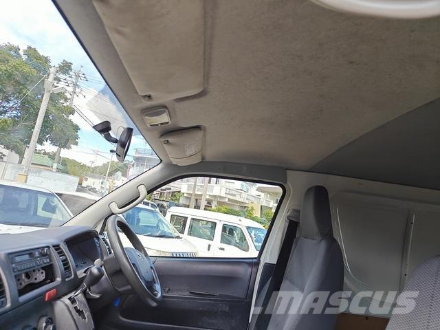 Toyota Hiace Mini autobusi