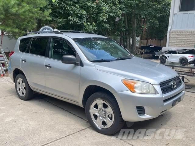 Toyota RAV4 Automobili