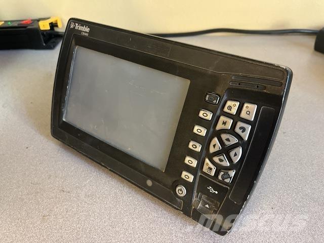 Trimble CB460 Građevinarstvo – ostalo