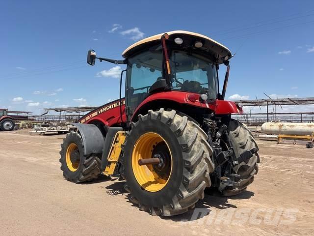 Versatile 260 Traktori