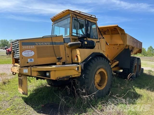 Volvo A25C 6x6 Zglobni demperi