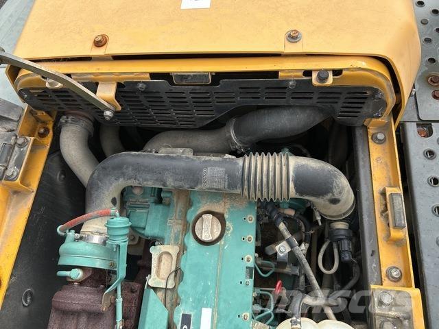 Volvo EC220DL Bageri gusjeničari