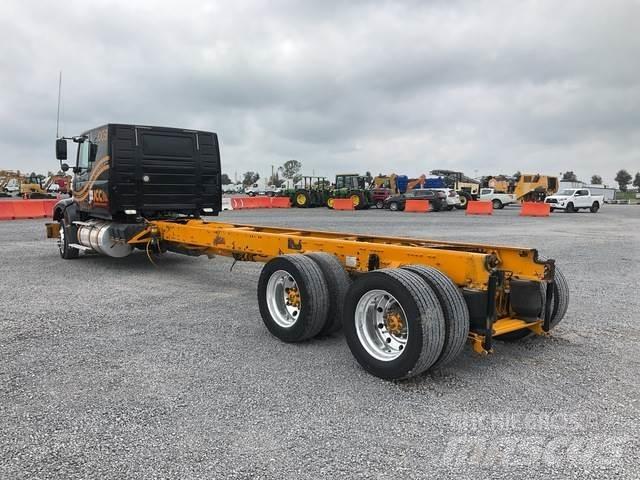 Volvo VHD64F Kabine i unutrašnjost