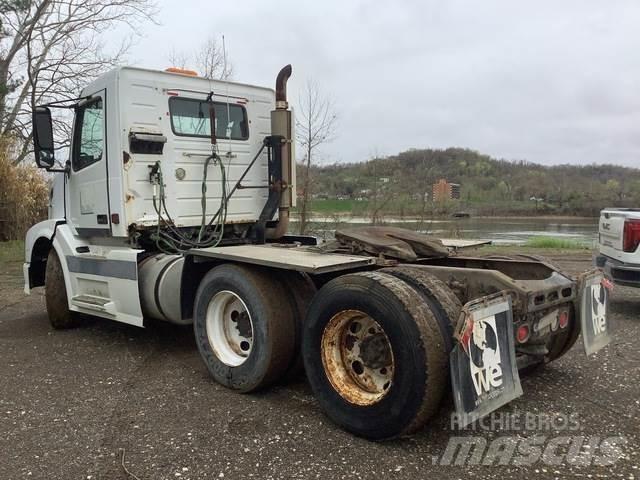 Volvo VNL Traktorske jedinice