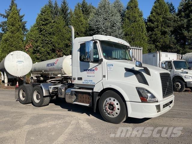 Volvo VNL Traktorske jedinice