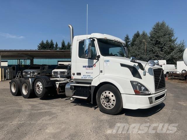 Volvo VNL Traktorske jedinice