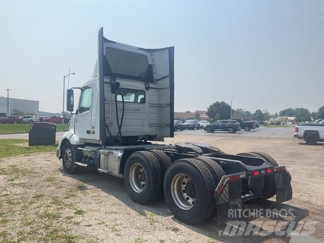 Volvo VNL 300 Traktorske jedinice