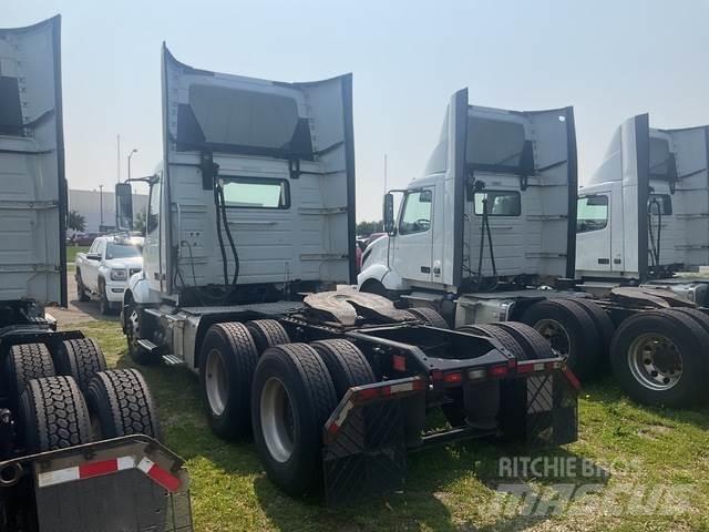 Volvo VNL 300 Traktorske jedinice