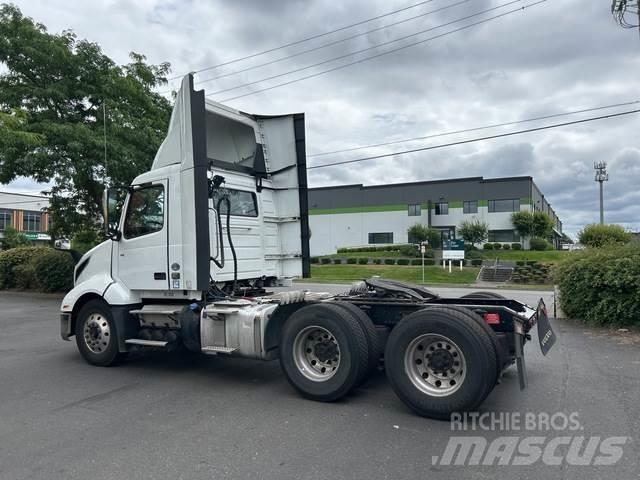 Volvo VNL 300 Traktorske jedinice