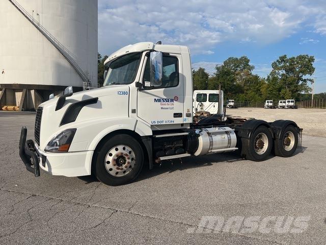 Volvo VNL64T Traktorske jedinice