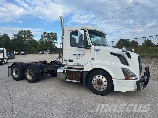 Volvo VNL64T Traktorske jedinice