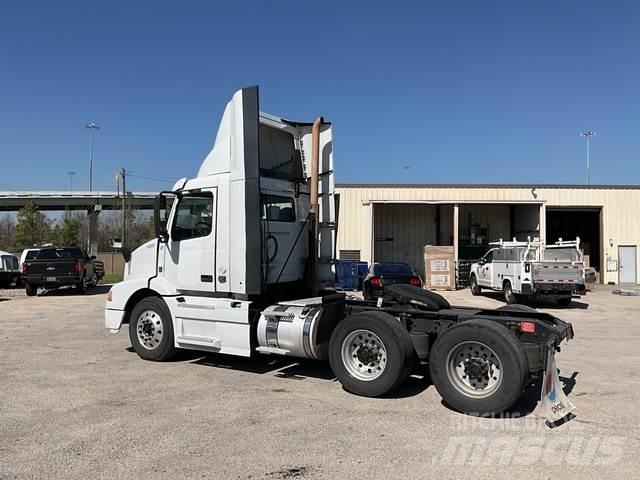 Volvo VNM Traktorske jedinice