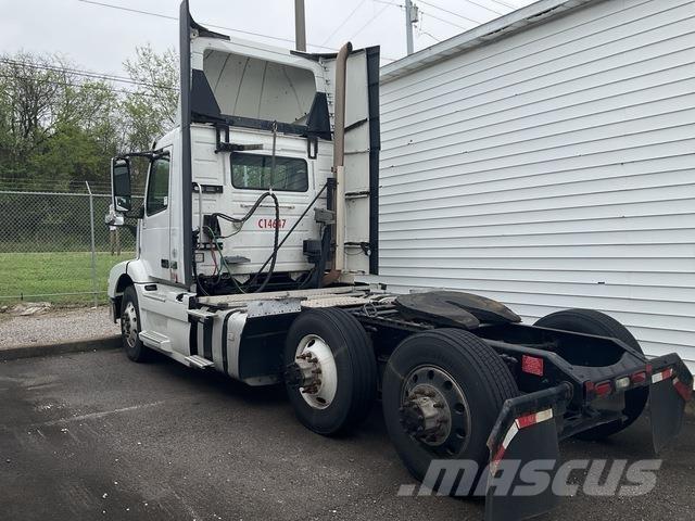 Volvo VNM Traktorske jedinice