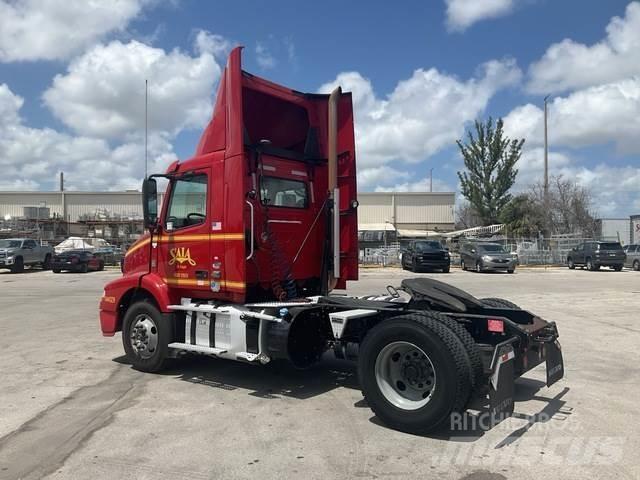 Volvo VNM Traktorske jedinice