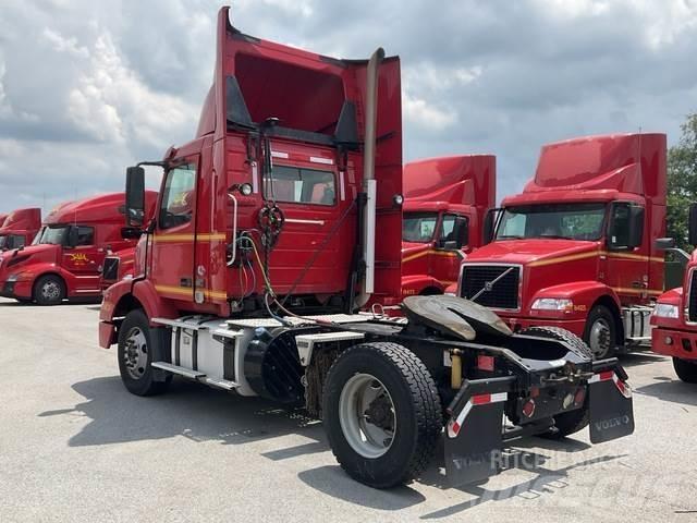 Volvo VNM42T Traktorske jedinice