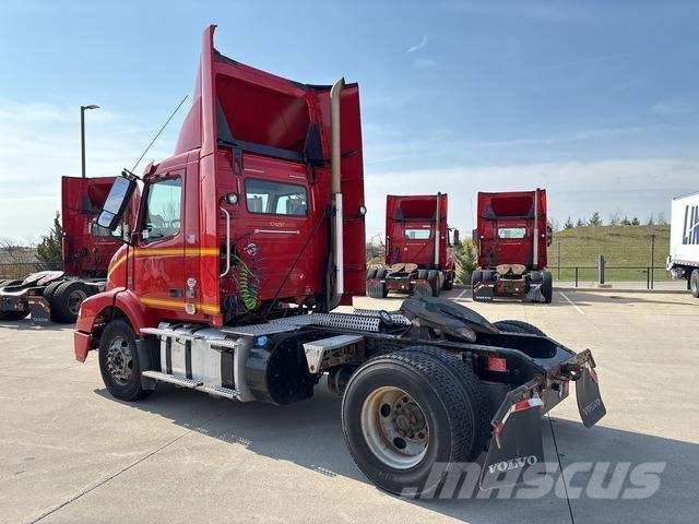 Volvo VNM42T Traktorske jedinice