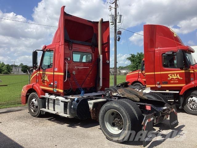 Volvo VNM42T Traktorske jedinice
