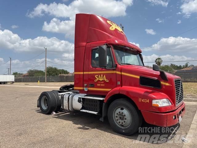 Volvo VNM42T Traktorske jedinice