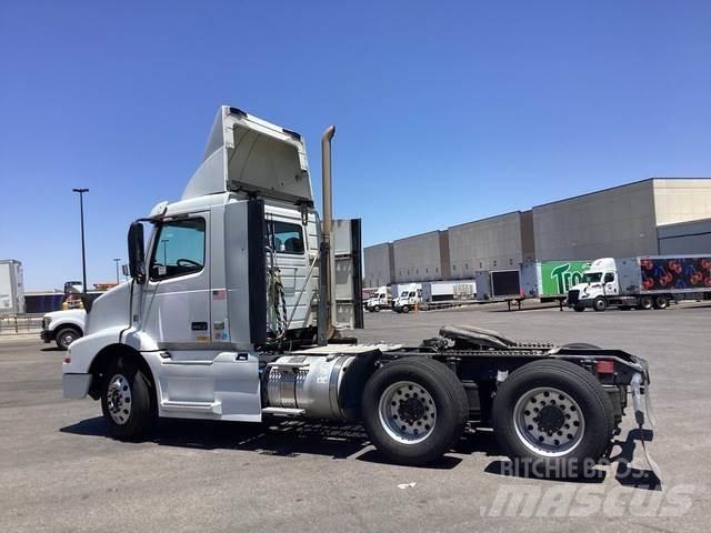 Volvo VNM64T Traktorske jedinice