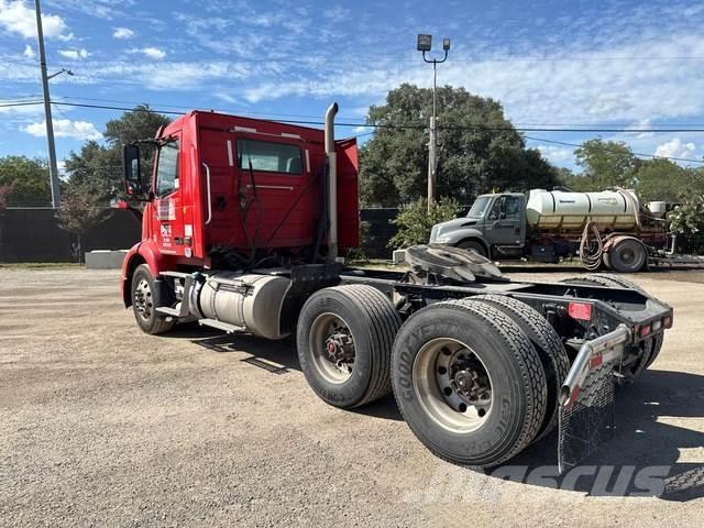 Volvo VNR Traktorske jedinice