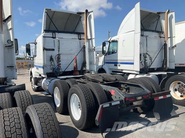 Volvo VNR64T Traktorske jedinice