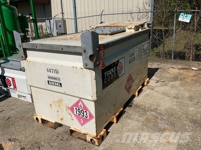 Western 20TCG Fuel and additive tanks