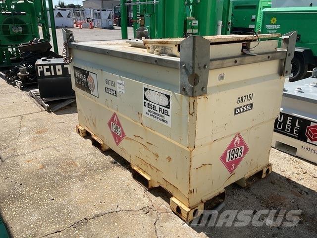 Western 20TCG Fuel and additive tanks