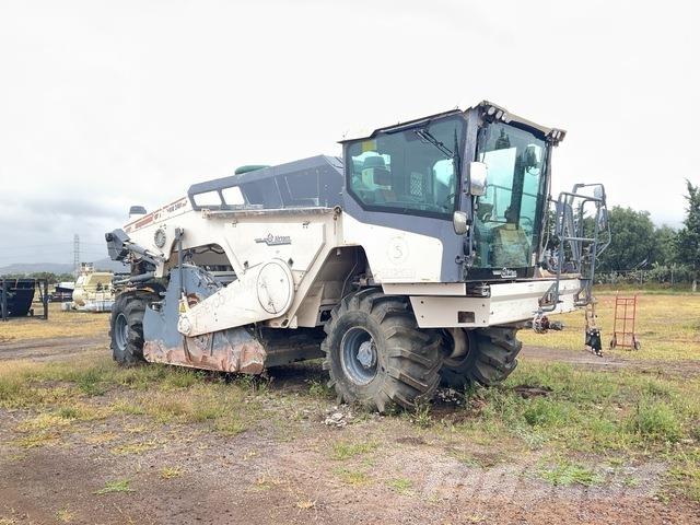 Wirtgen WR240 Kompaktori zemlje