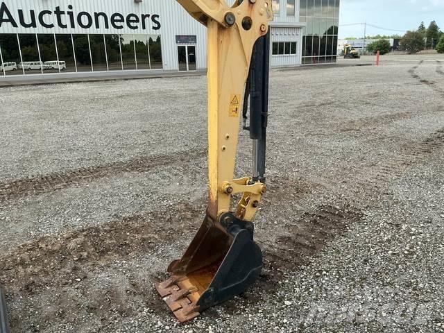 Yanmar B3-6A Bageri gusjeničari