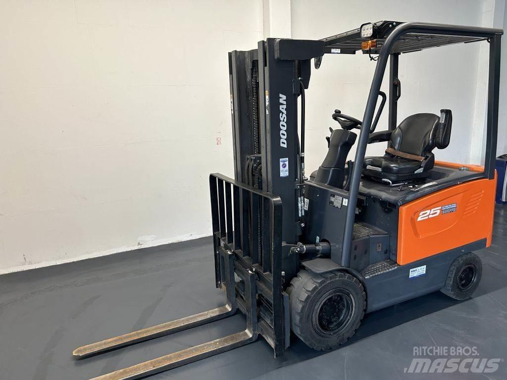 Doosan B25S-7 Električni viličari