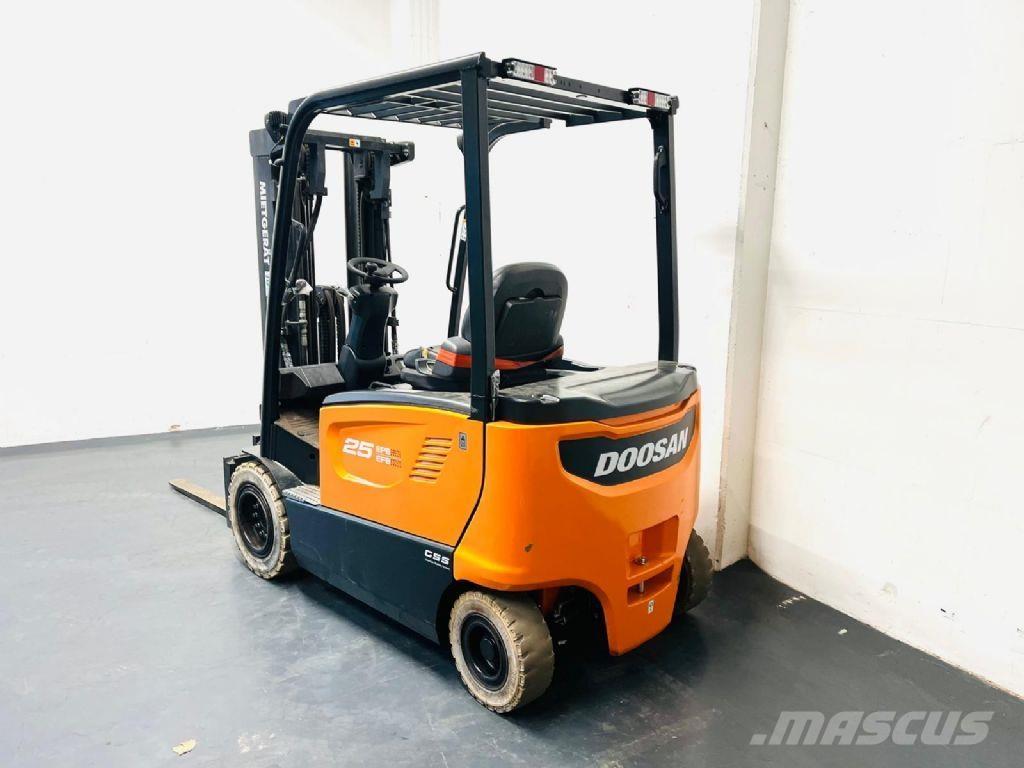 Doosan B25X-7 Plus Električni viličari