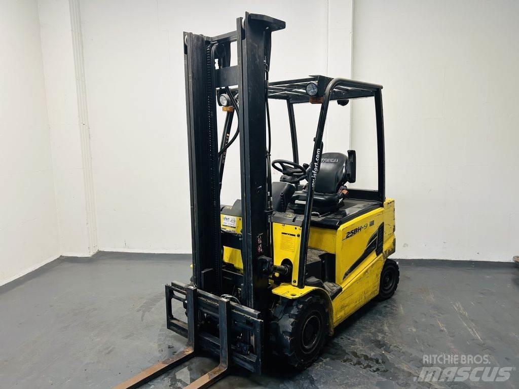 Hyundai 25BH-9 Električni viličari
