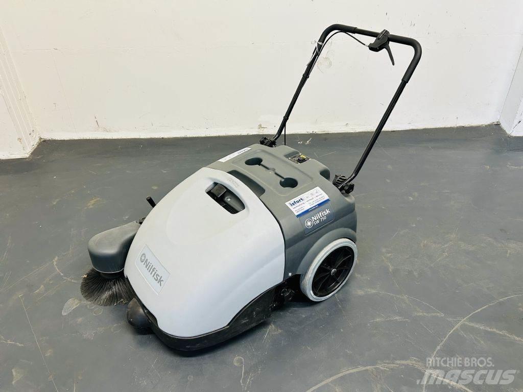 Nilfisk SW750 Strojevi za metenje