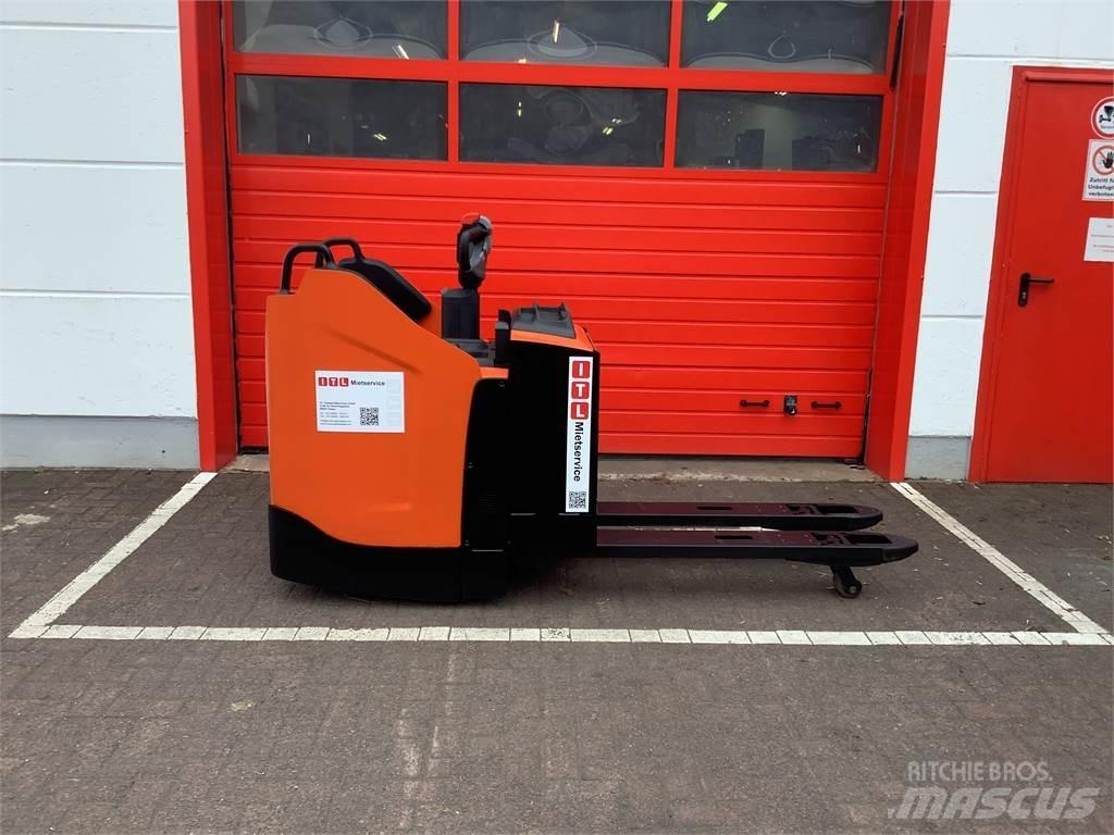 Toyota LPE200 Nisko podizni električni viličar
