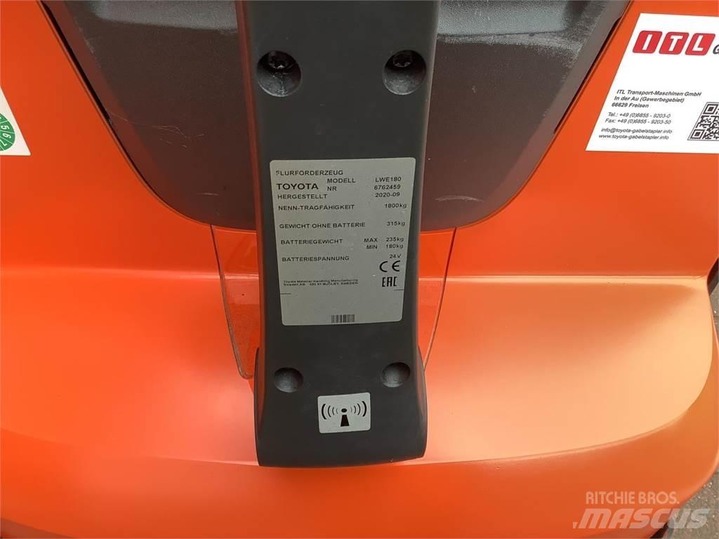 Toyota LWE180 Nisko podizni električni viličar