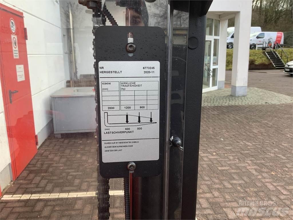 Toyota SPE120 Ručni električni viličar
